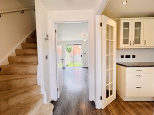 Entrance hallway- click for photo gallery